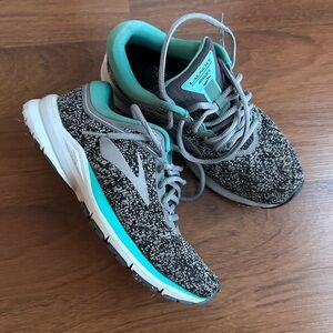 Brooks Women's Gray and Teal Running Shoes